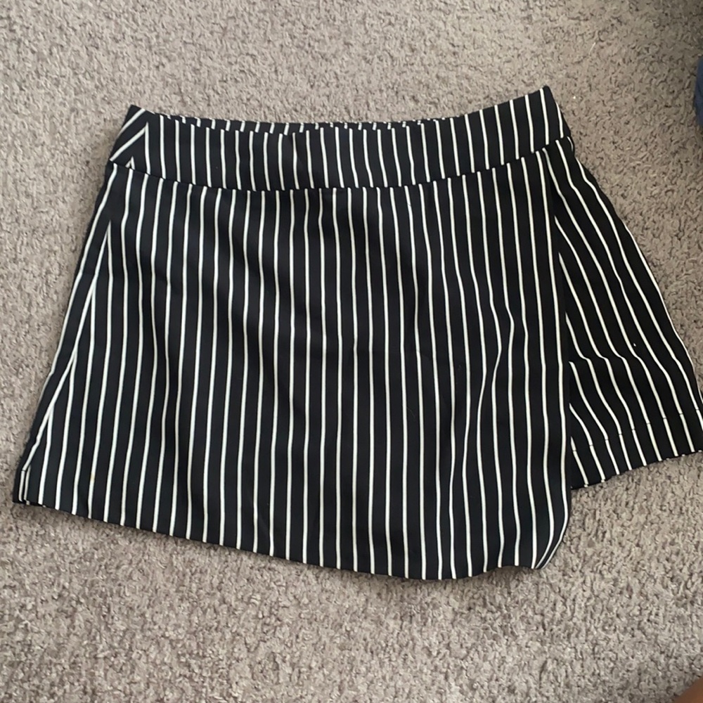 Black & White Stripped Skort